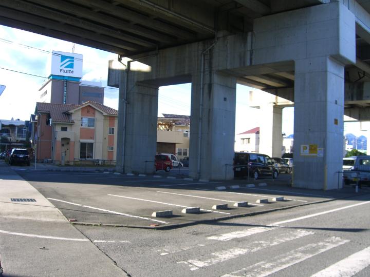 高崎市「高崎」駅・月極駐車場 飯塚町高架下第1駐車場：（株）ジェイアール東日本高架サービス
