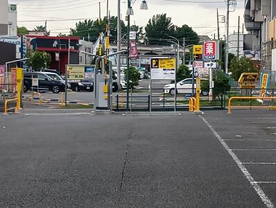 さいたま市南区「中浦和」駅 Parking in 中浦和駅前 画像1